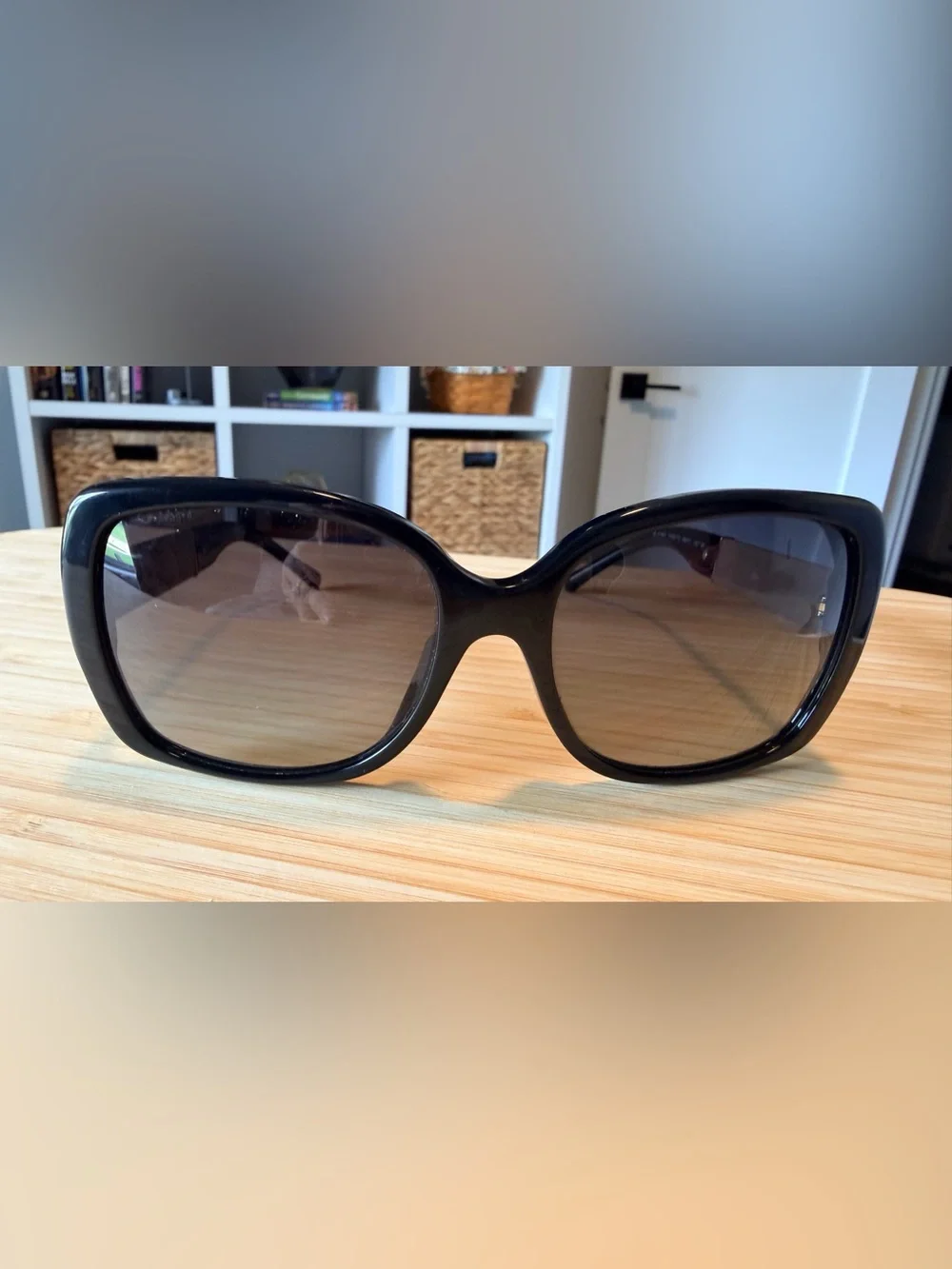 Burberry Women’s Black Sunglasses with Case and cleaning cloth